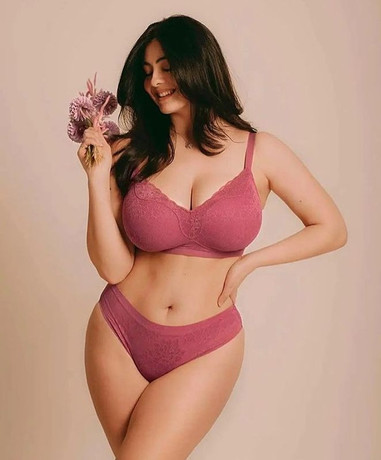 Call Girls in Delhi Service 7291859944 night 8000 shot 2000