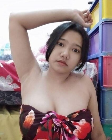 9643077921 call girl in Okhla delhi “High-Class Elegance: Where Beauty Meets Intelligence”