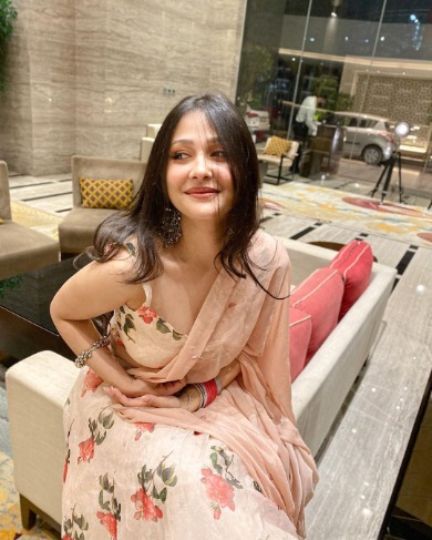 high class good looking model college genuine cash payment call girls service in andheri mumbai