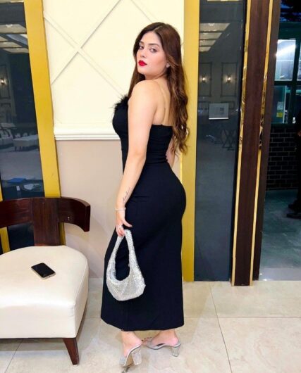 Call Girls in Anand Vihar Delhi +91-9818470885 Escorts ServiCe