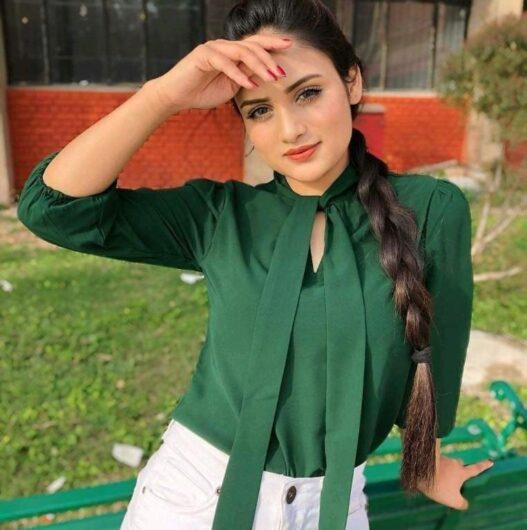 HOT↠ Call Giℛls In Sector 33 Gurgaon- ⎷ 9990410104 ✨ Escorts Service
